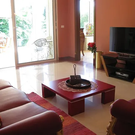 Villa Raisa