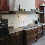 Raisa Villa *