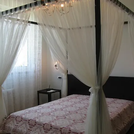 Vila Raisa *